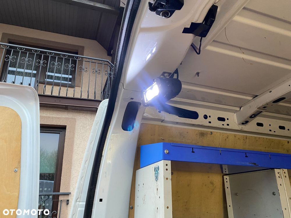 Renault Master L2 H2 warsztat mobilny zasilanie 230V - 40