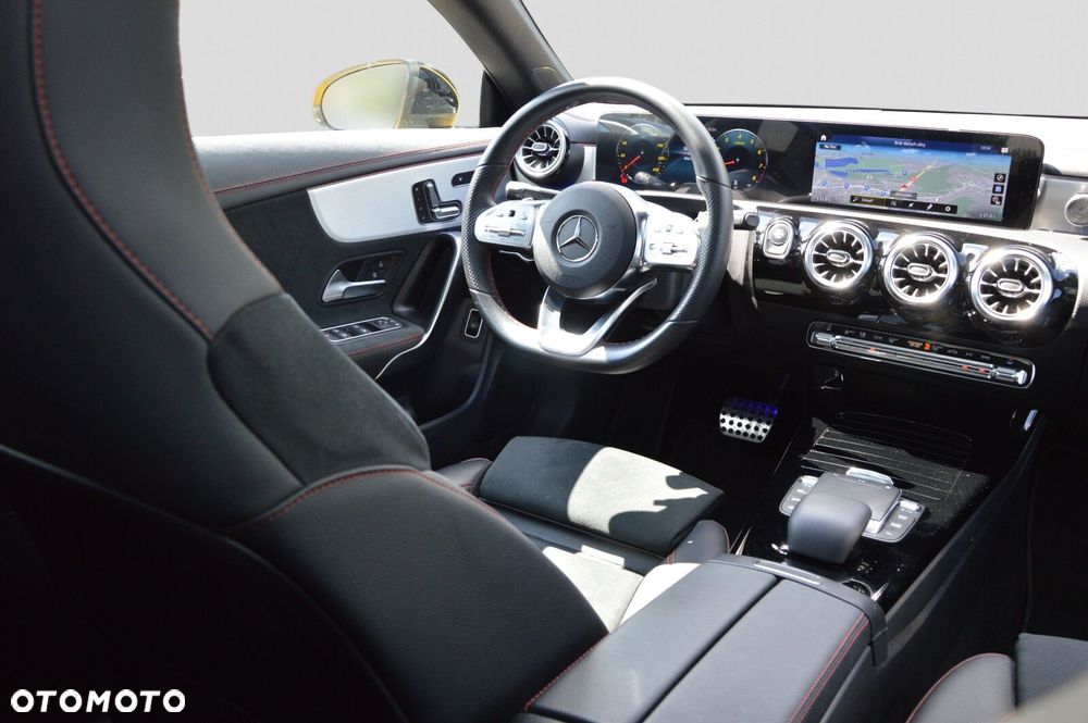 Mercedes-Benz CLA 250 4-Matic AMG Line 7G-DCT - 21