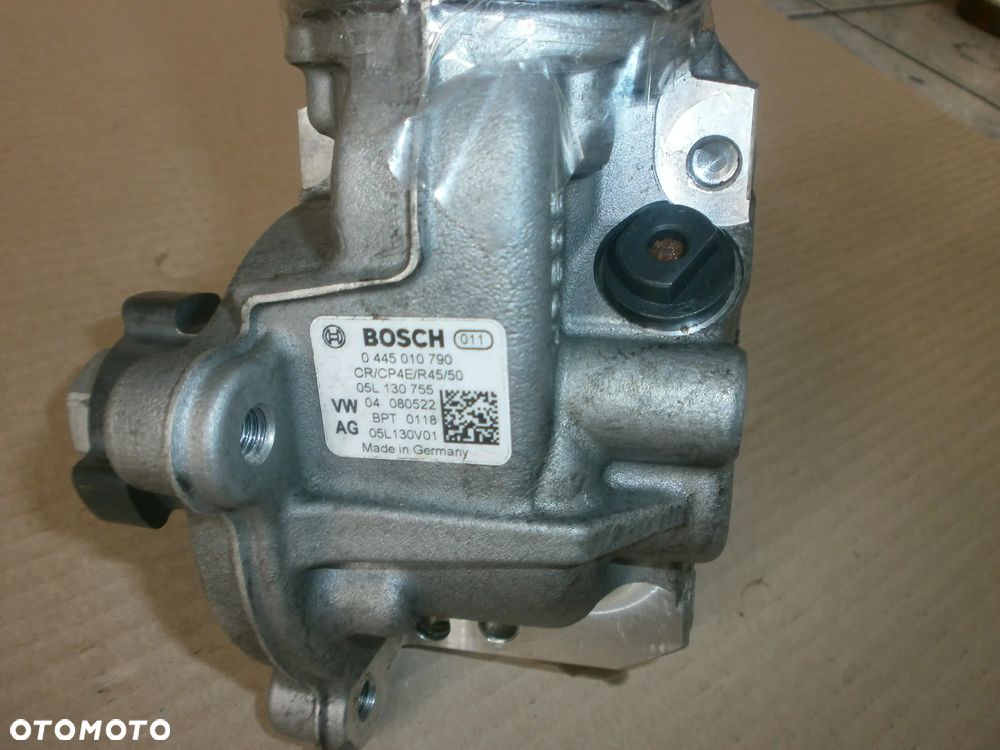 POMPA WTRYSKOWA 2.0TDI  05L130755 0445010790 23TYŚ KM IDEALNA - 2