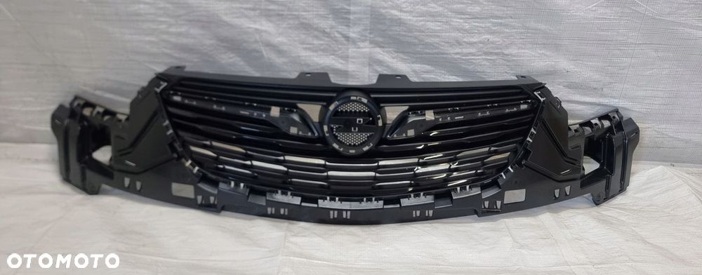 ATRAPA GRILL KRATKA ZDERZAKA OPEL CROSSLAND X 39099496 NOWY ORYGINAŁ - 1