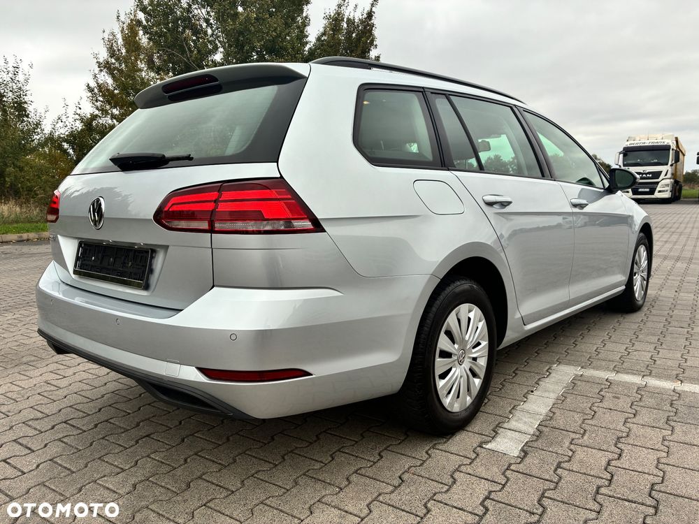 Volkswagen Golf 1.6 TDI SCR Comfortline - 3