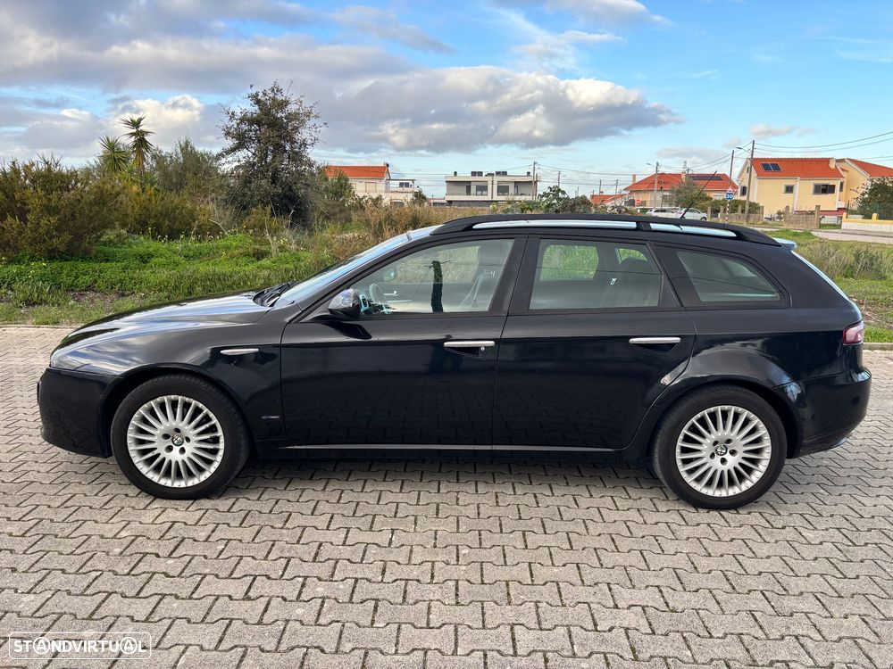 Alfa Romeo 159 Sportwagon 1.9 JTDm 16V - 2