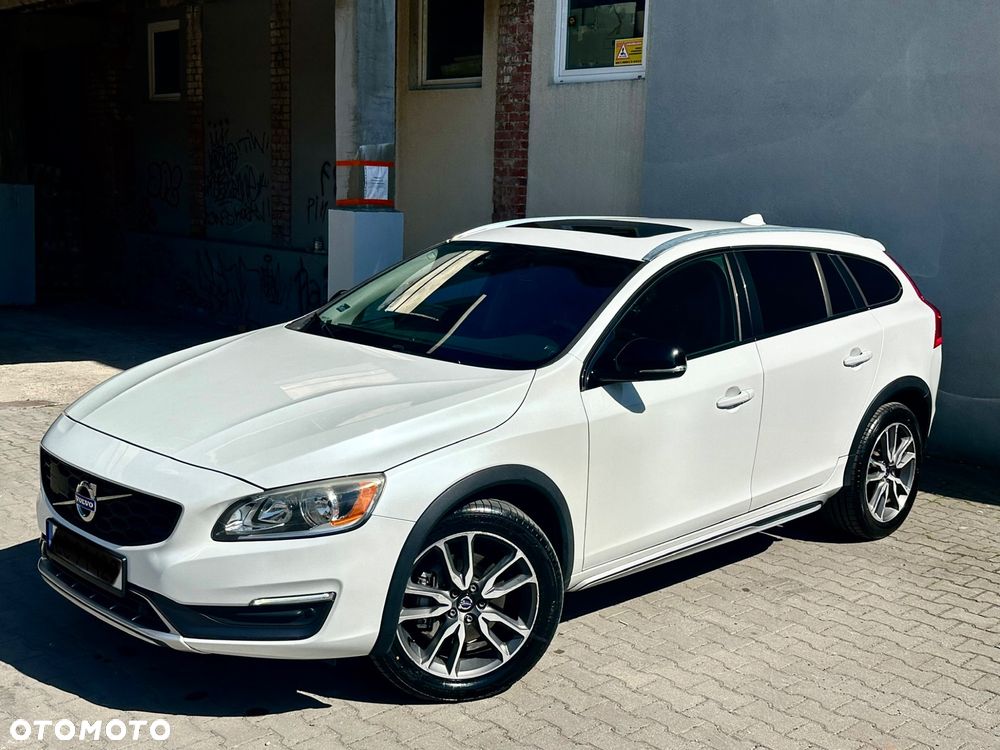 Volvo V60 Cross Country - 18