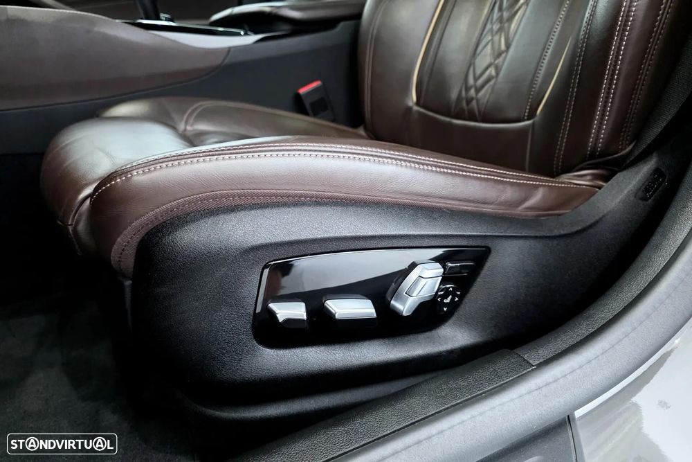 BMW 530 e Pack Desportivo M - 11