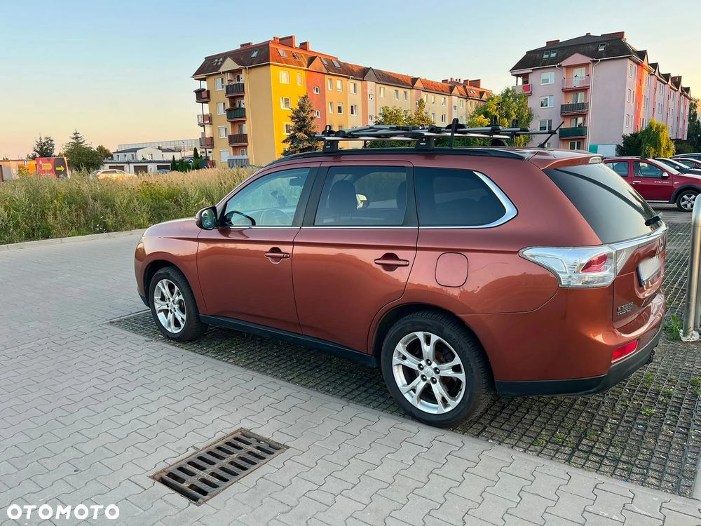 Mitsubishi Outlander 2.2 DID Intense - 6
