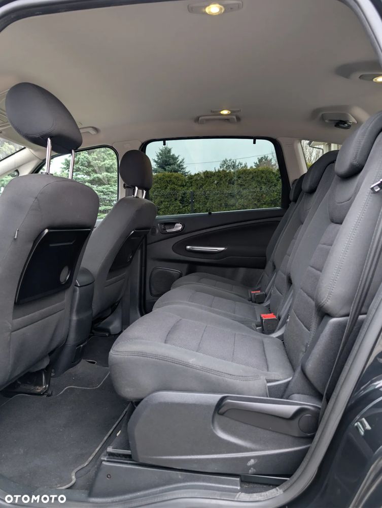Ford S-Max - 10
