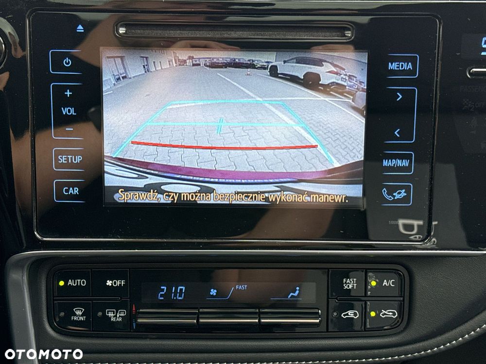 Toyota Auris Hybrid 135 Premium - 17