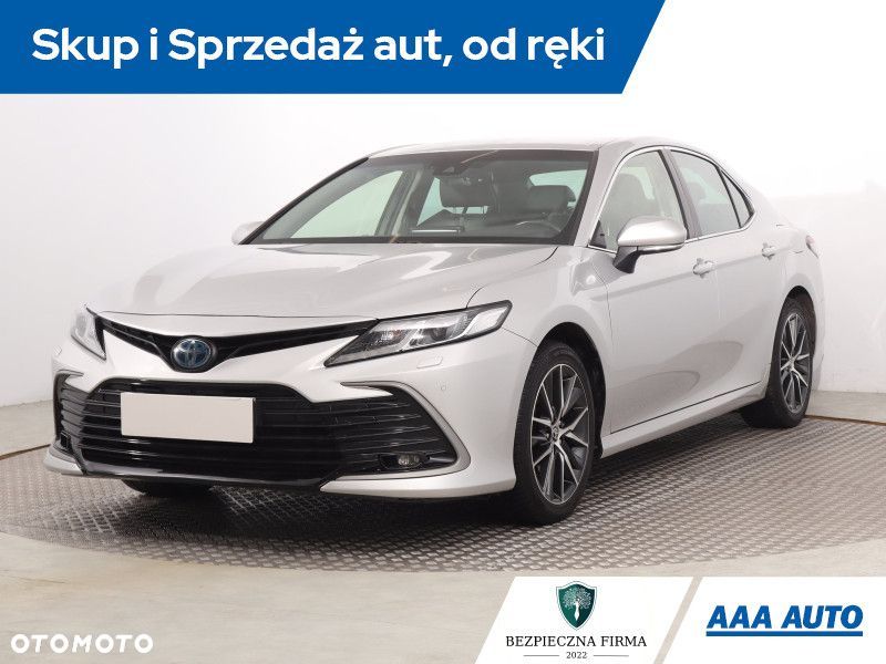Toyota Camry - 3