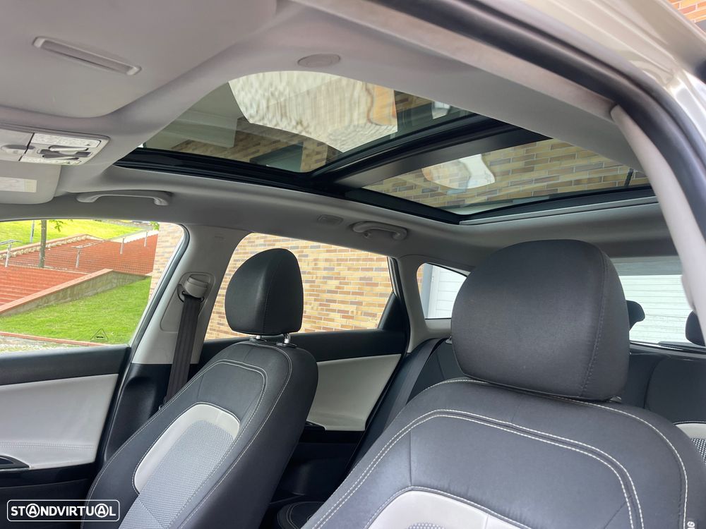 Kia Ceed SW 1.6 CRDi TX Prime - 10