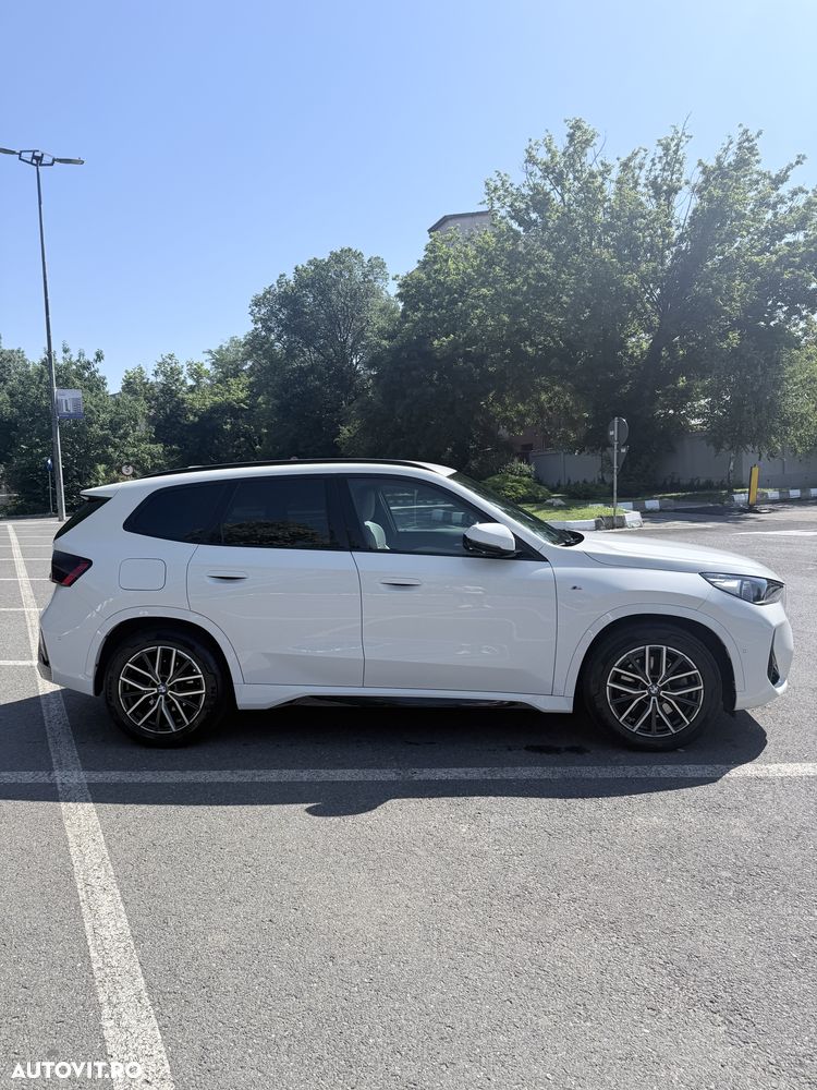 BMW X1 xDrive23i AT MHEV - 4
