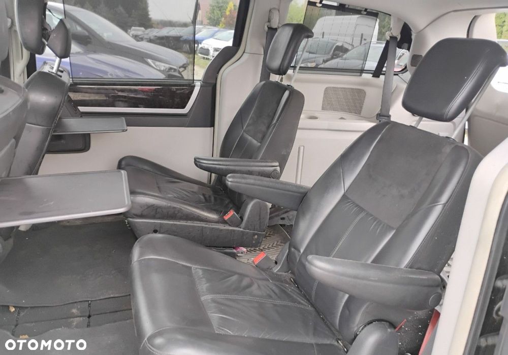 Chrysler Grand Voyager - 12