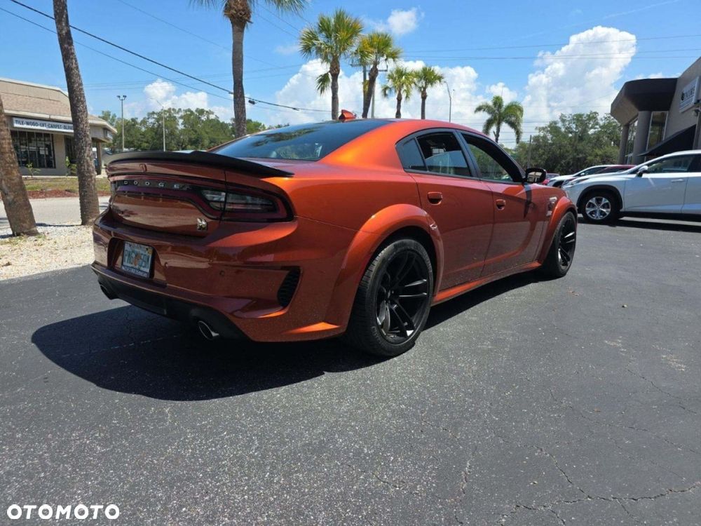 Dodge Charger - 4