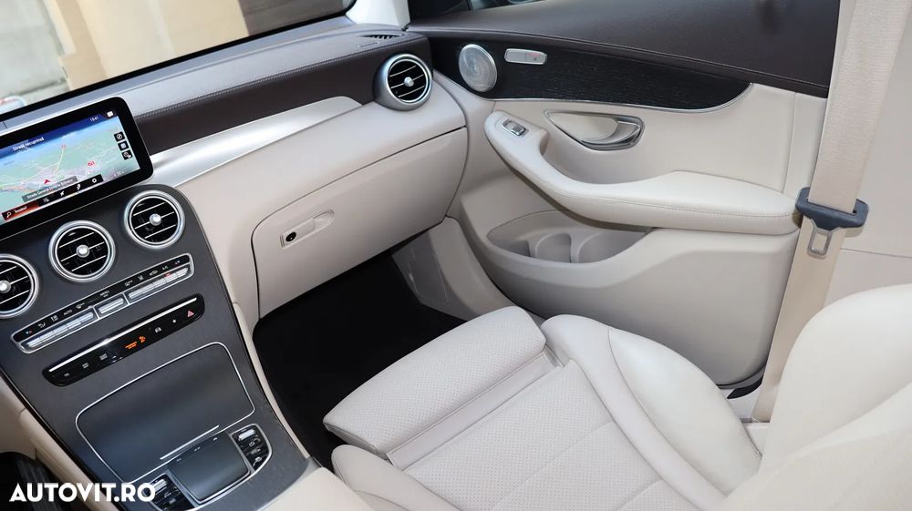 Mercedes-Benz GLC 300 e 4MATIC - 21