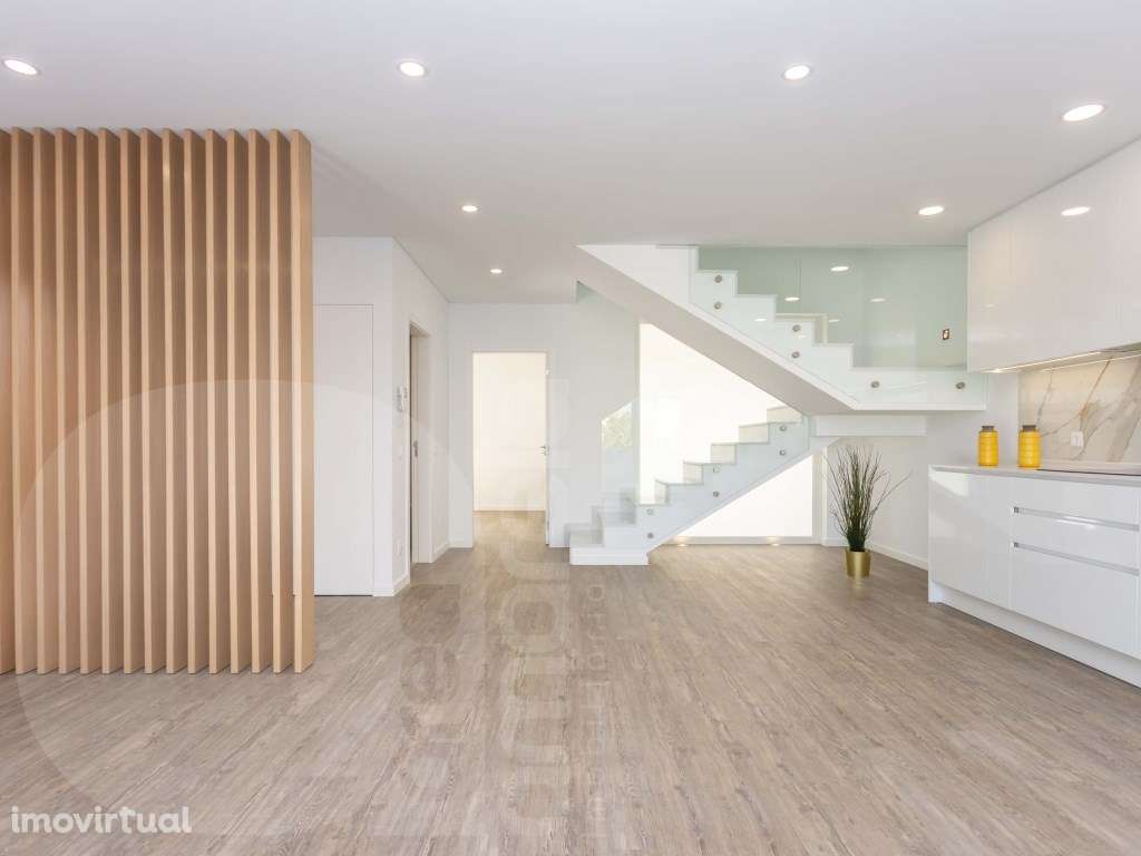 Moradia T3 Nova | Excelentes acabamentos | Fernão Ferro - Grande imagem: 2/20