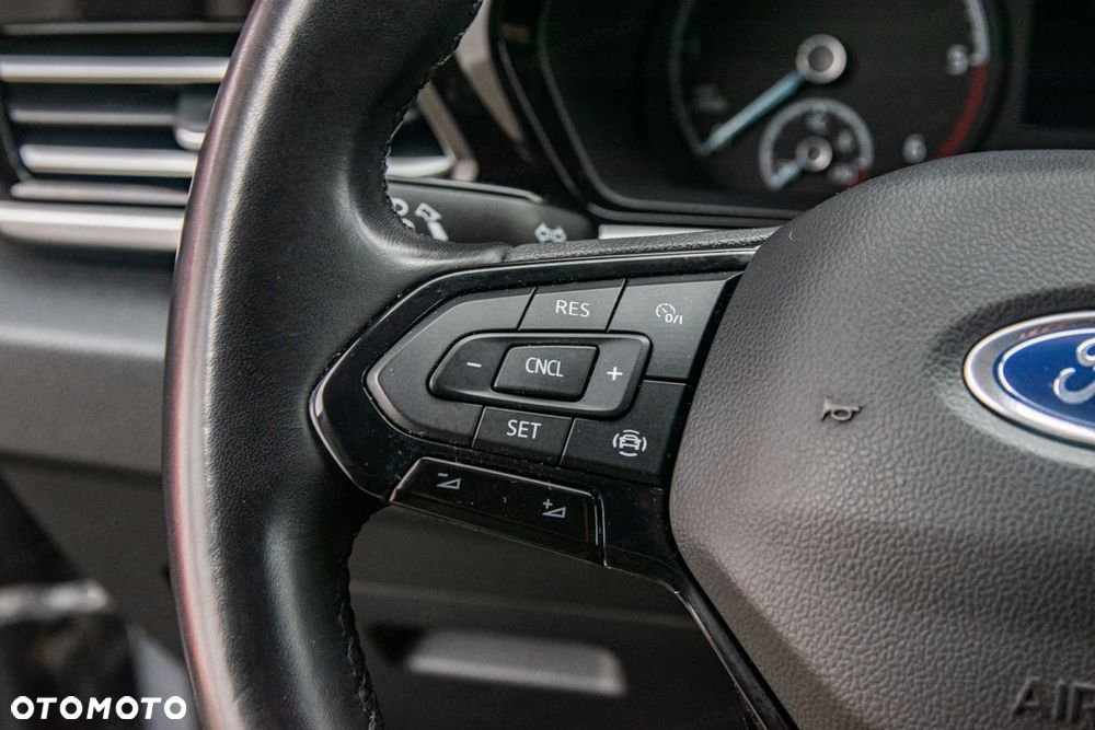 Ford Tourneo Connect Grand - 23