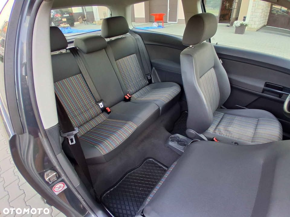 Volkswagen Polo - 9