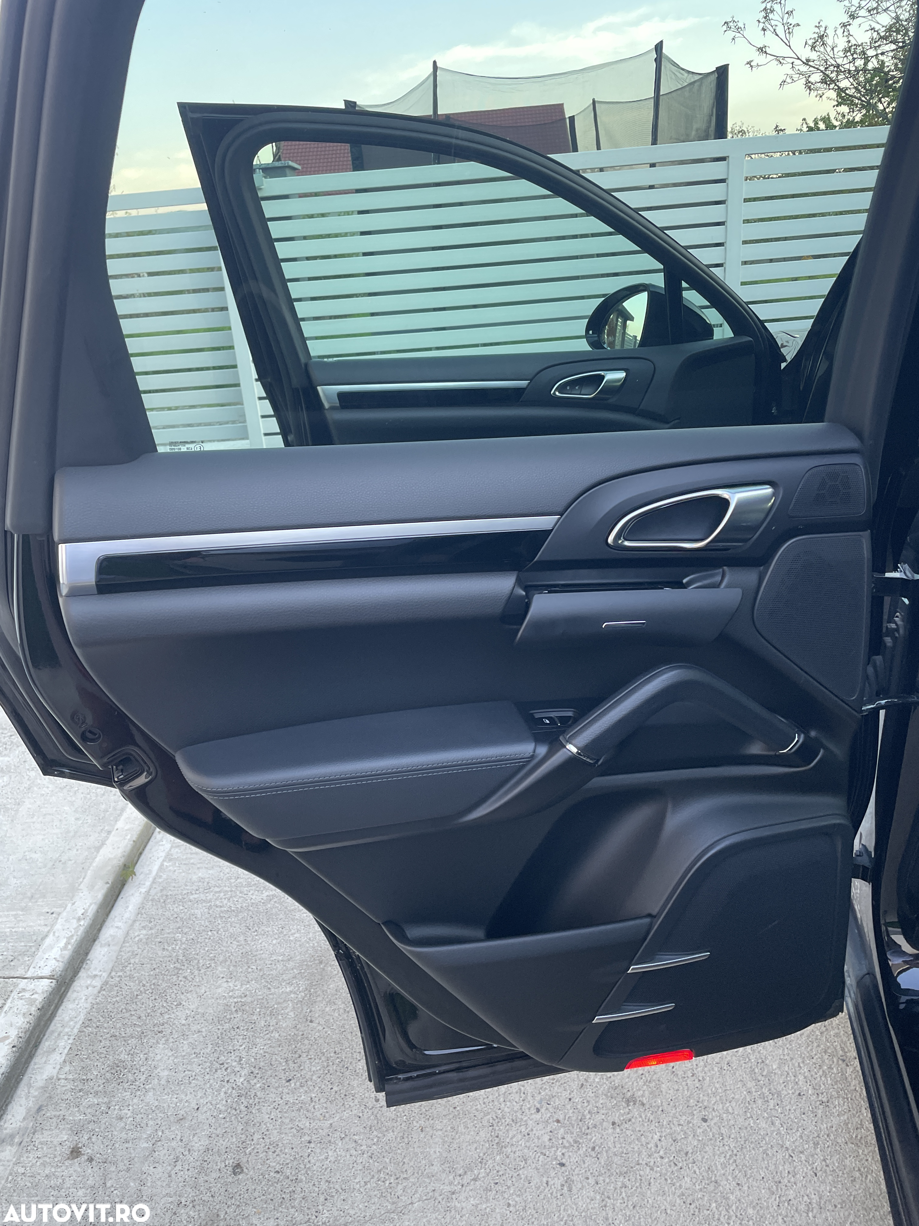 Porsche Cayenne 3.0 L - 20