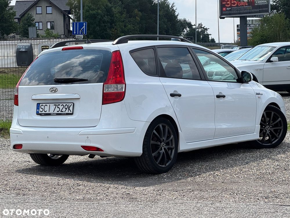 Hyundai i30 i30cw 1.6 CRDi blue Classic - 9