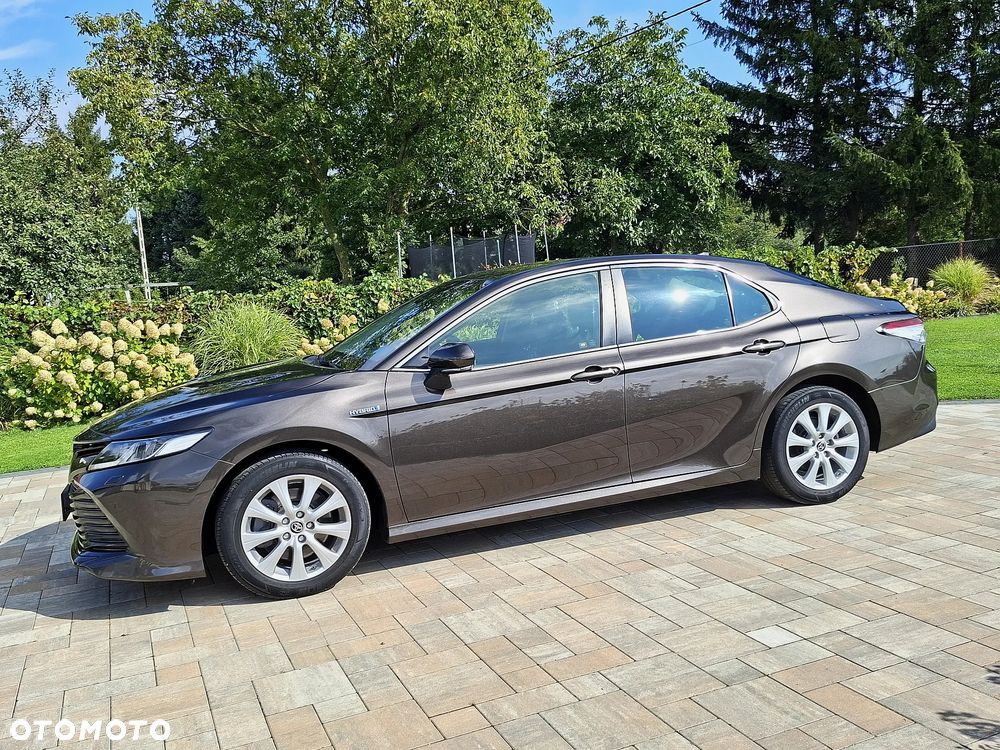 Toyota Camry - 3