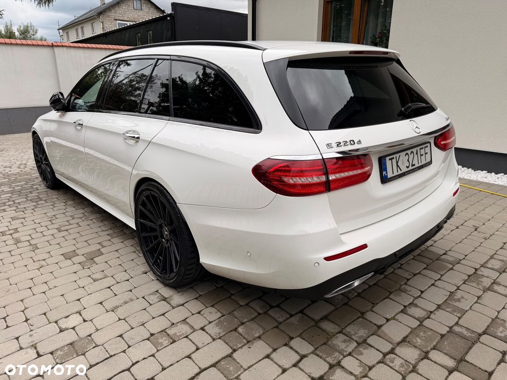 Mercedes-Benz Klasa E 220 d 4-Matic 9G-TRONIC - 10