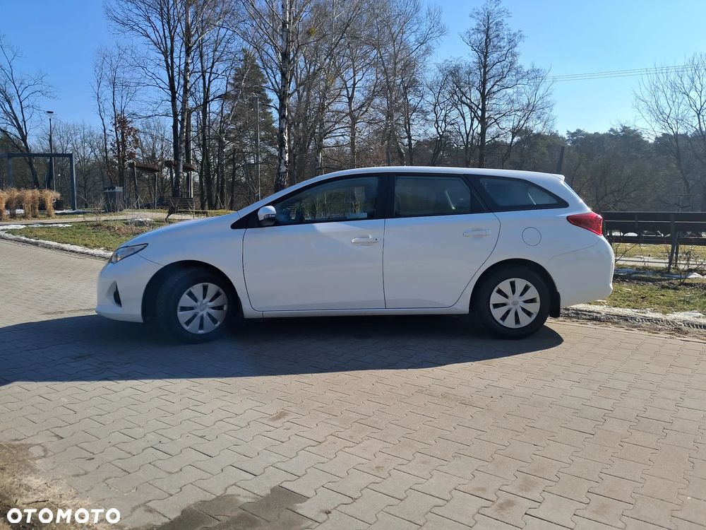 Toyota Auris 1.4 D-4D Active - 3