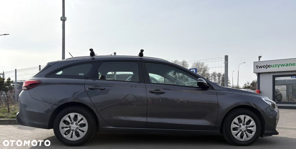 Hyundai i30 1.6 D Classic + - 5