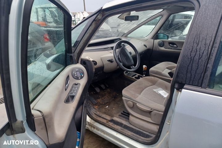 Dezmembrez Renault Espace 4 [2002 - 2006] Grand minivan 5-usi 2.2 dCi - 5