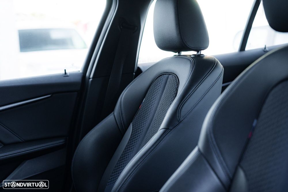 BMW 116 d Pack Desportivo M - 57