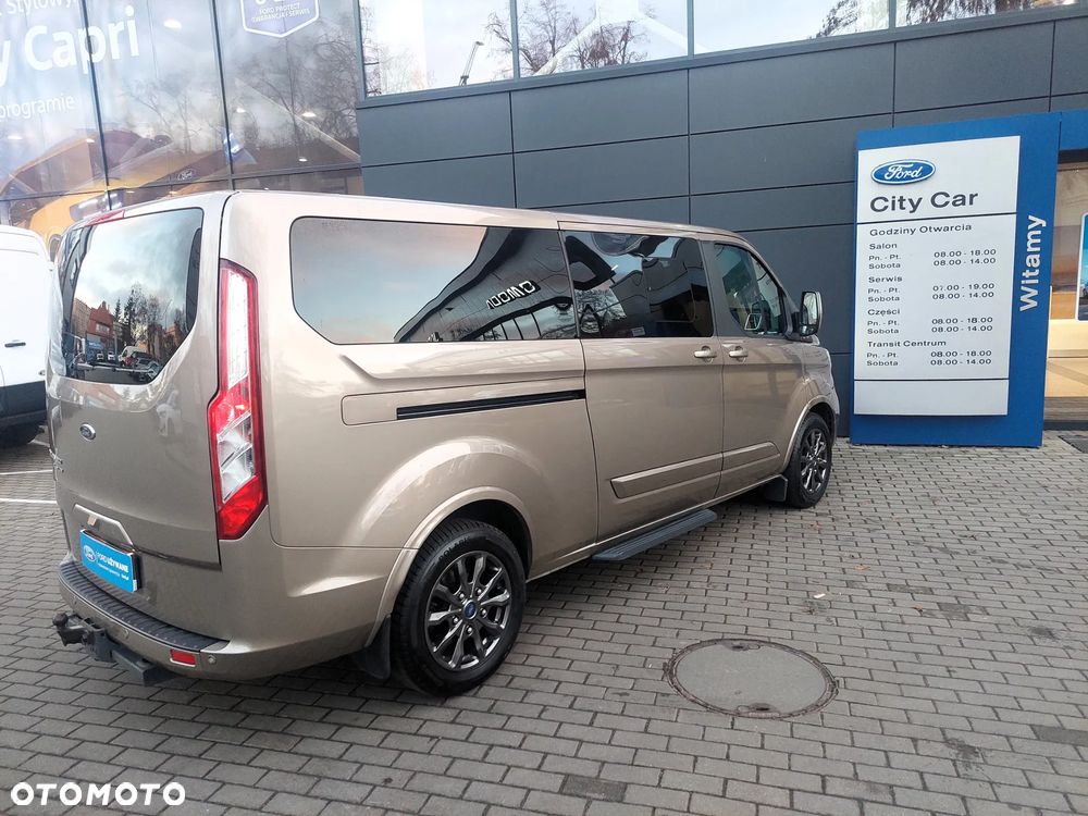 Ford Tourneo Custom - 26