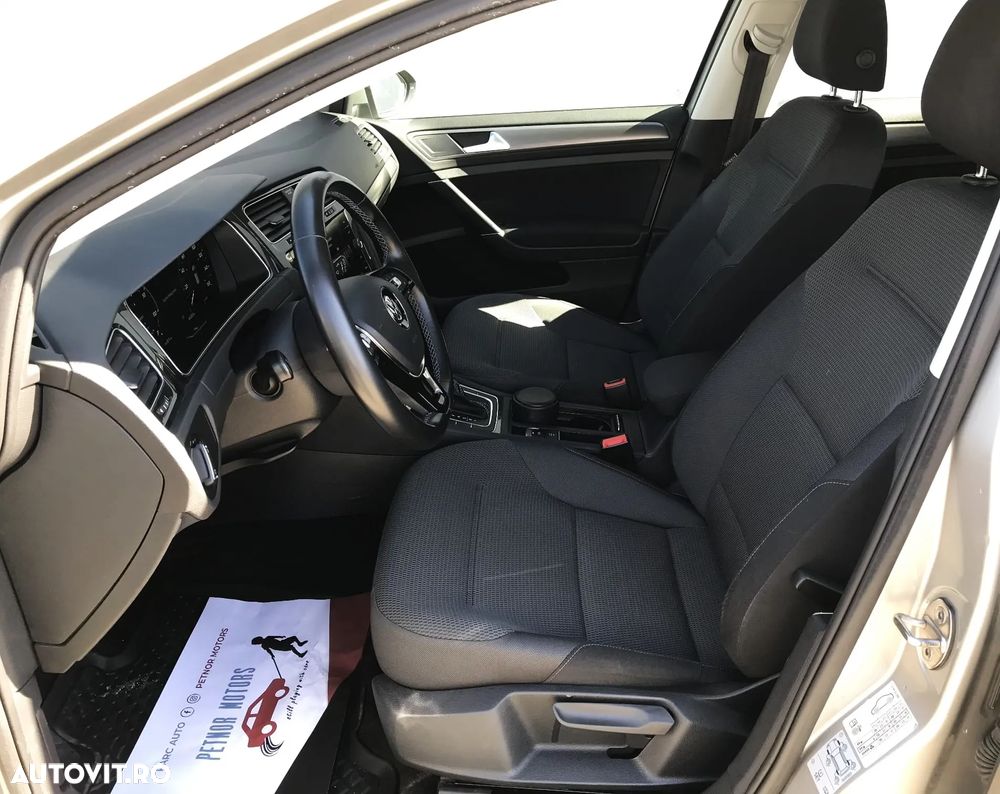 Volkswagen Golf - 14
