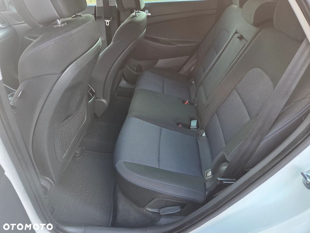 Hyundai Tucson 2.0 CRDI 4WD Automatik Premium - 17