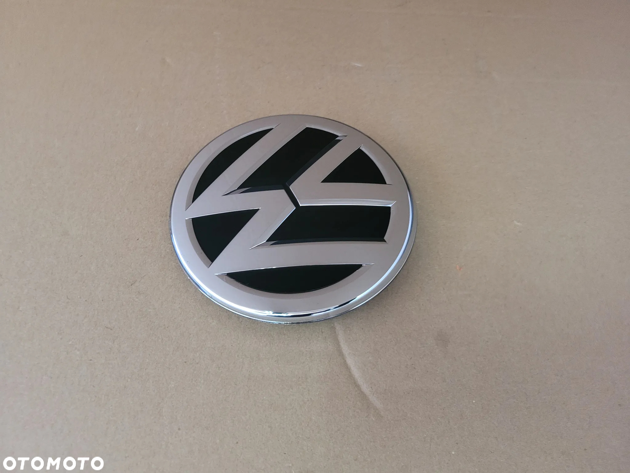 EMBLEMAT LOGO ZNACZEK NA RADAR VW PASSAT B8 GOLF VII 3G0853601A - 2
