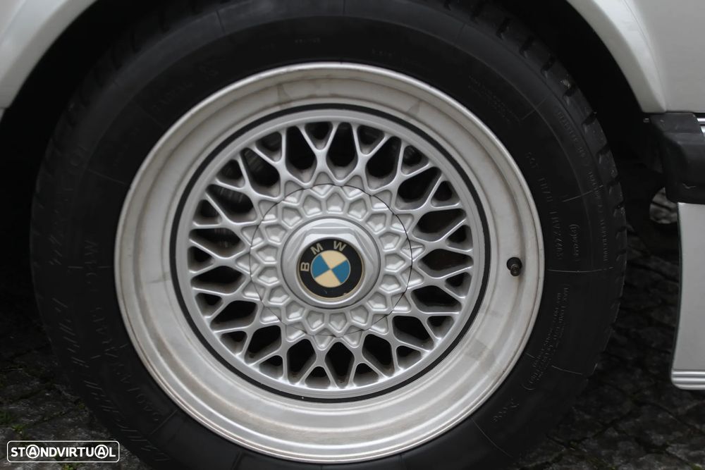 BMW 635 M CSi - 10