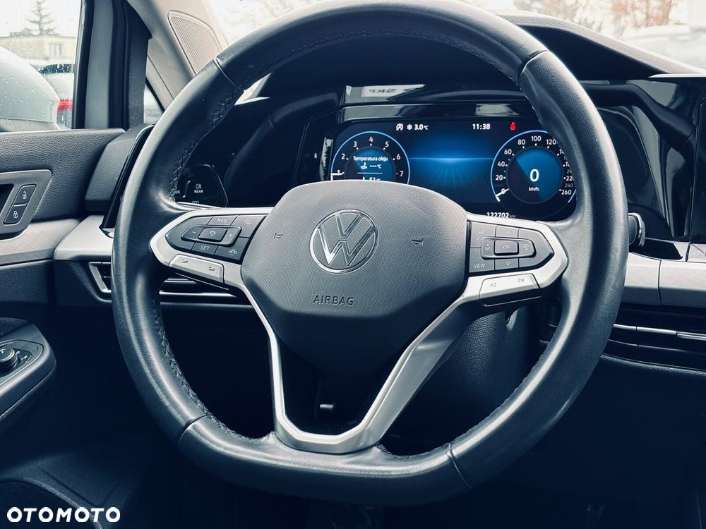 Volkswagen Golf - 22