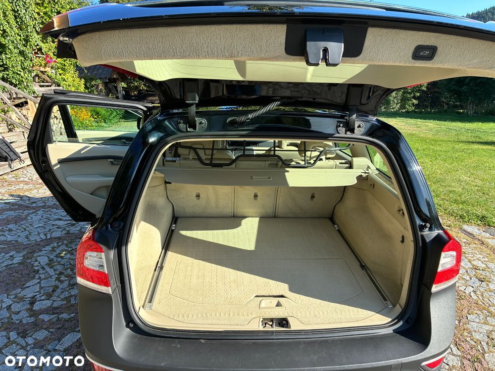 Volvo XC 70 D5 AWD Summum - 12