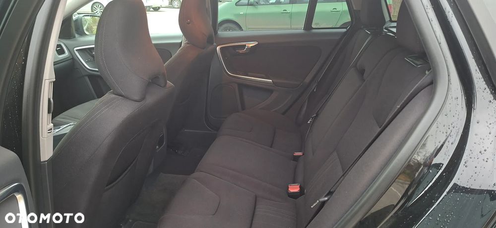 Volvo V60 D4 Edition - 8