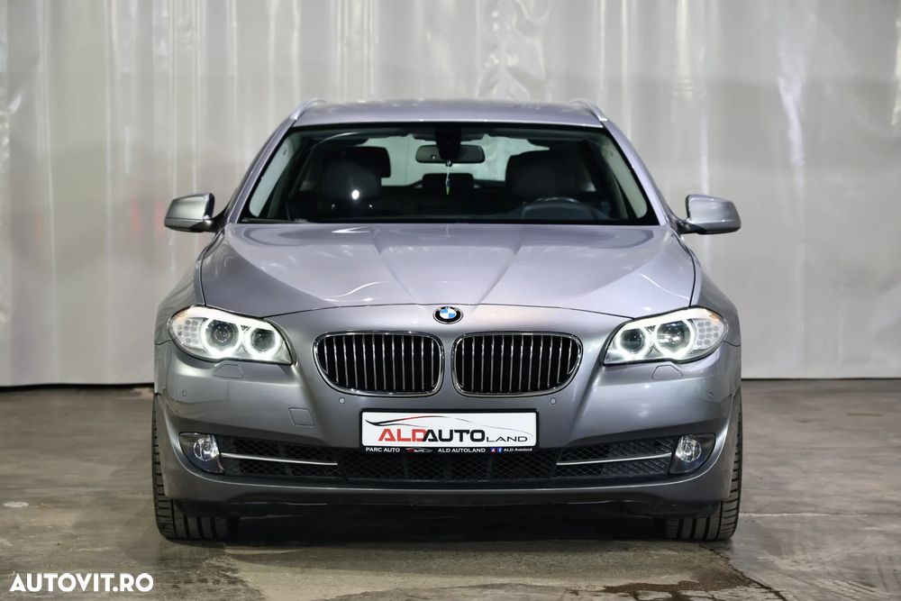 BMW Seria 5 520i Aut. Modern Line - 35