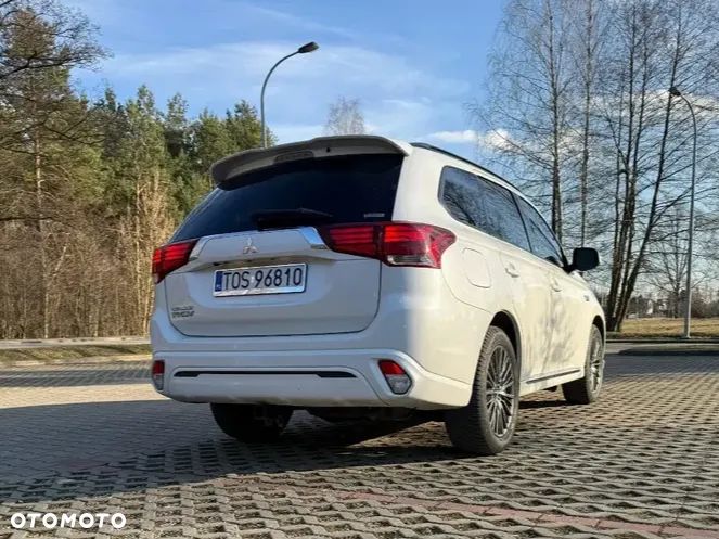 Mitsubishi Outlander 2.4 4WD - 8
