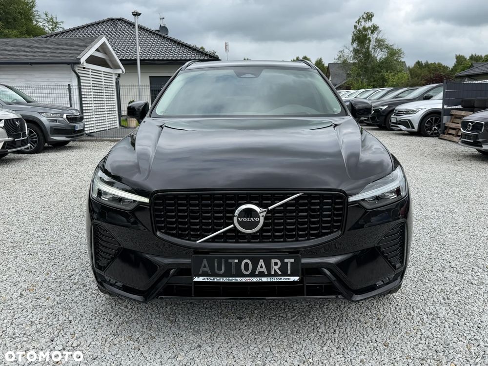 Volvo XC 60 B4 D AWD Ultimate Dark - 2