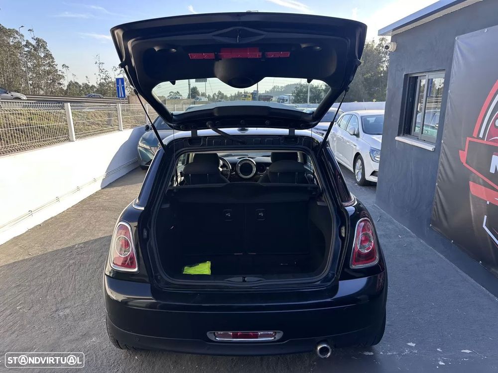 MINI 3 Portas Cooper D - 8