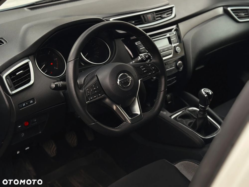 Nissan Qashqai 1.5 dCi Visia - 25