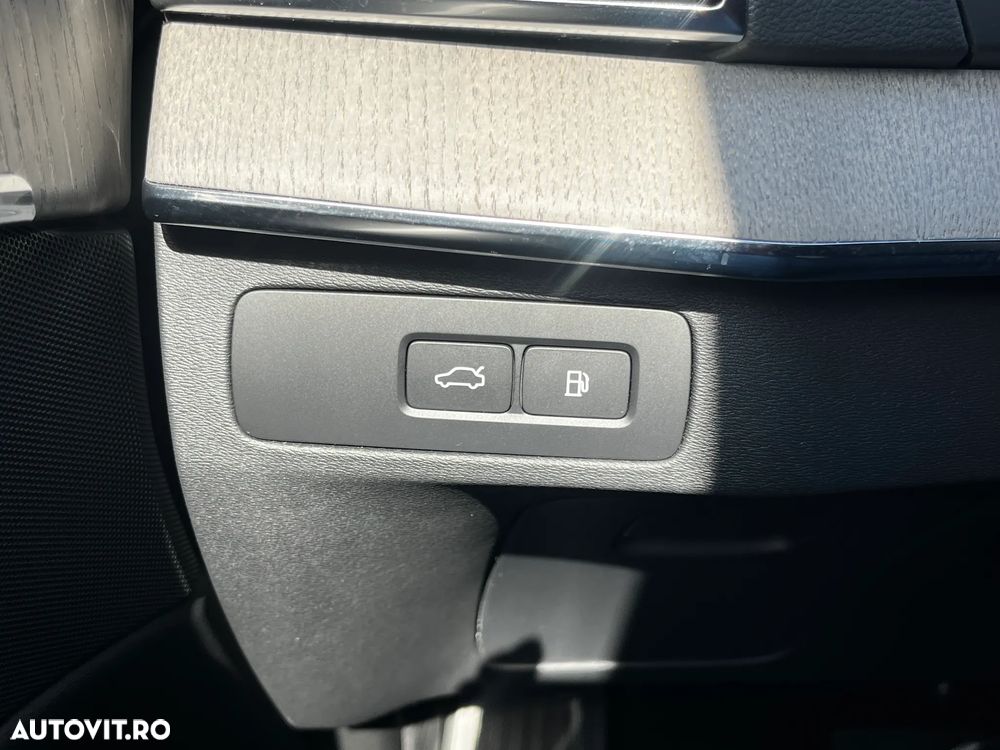 Volvo XC 90 - 22