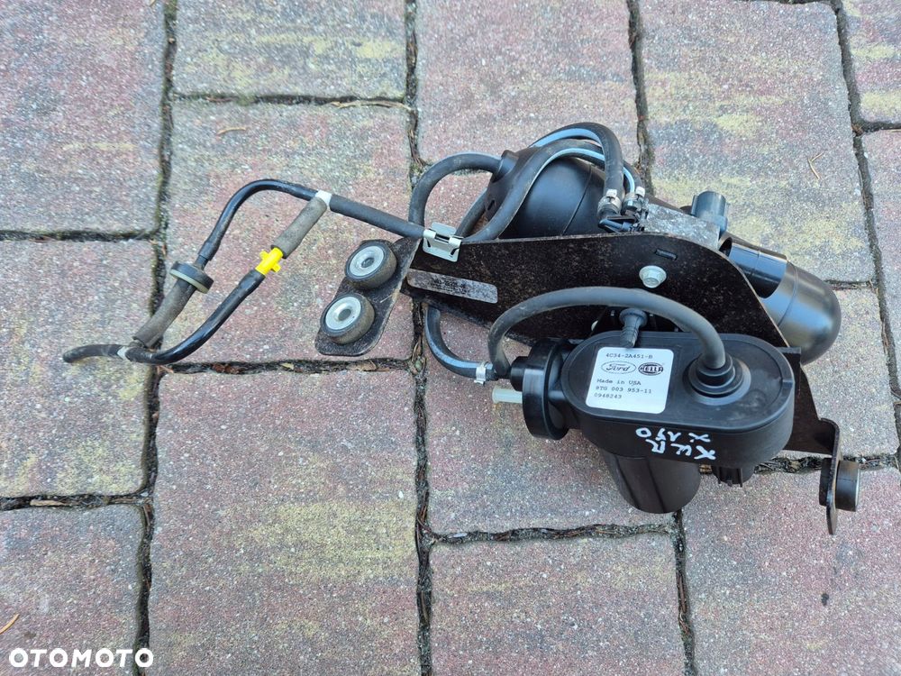 pompa vacum jaguar xkr x150 4c34-2a451-b - 1