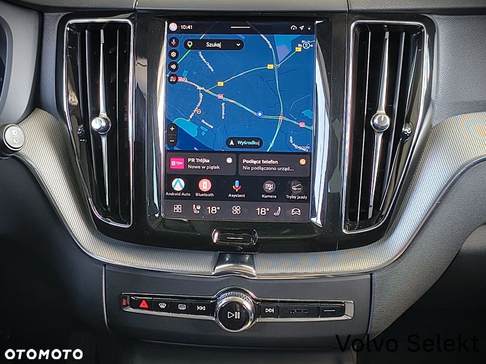 Volvo XC 60 B4 D Plus Dark - 21