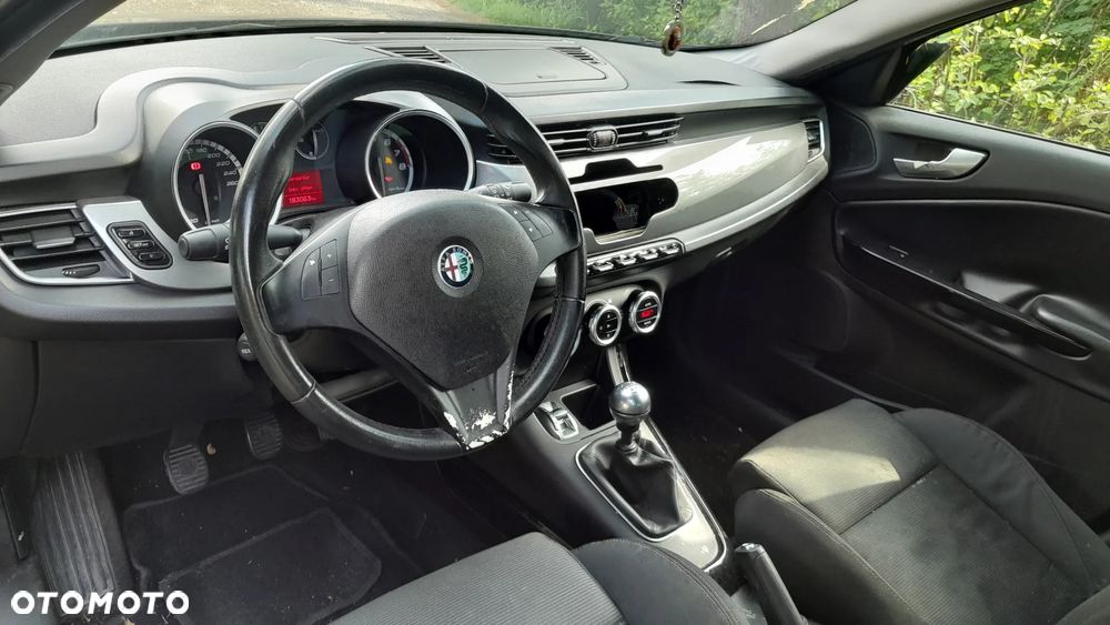 Alfa Romeo Giulietta - 5