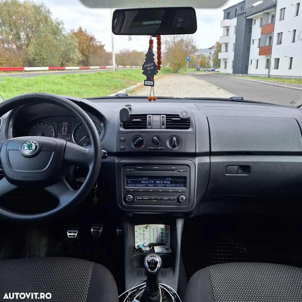 Skoda Roomster 1.6 TDI DPF Scout PLUS EDITION - 4