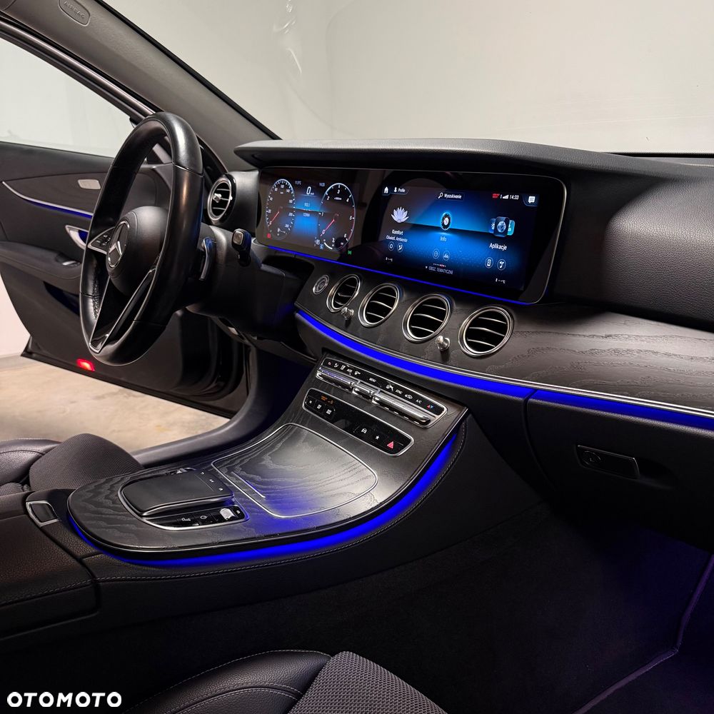 Mercedes-Benz Klasa E 220 d T 9G-TRONIC Avantgarde - 13
