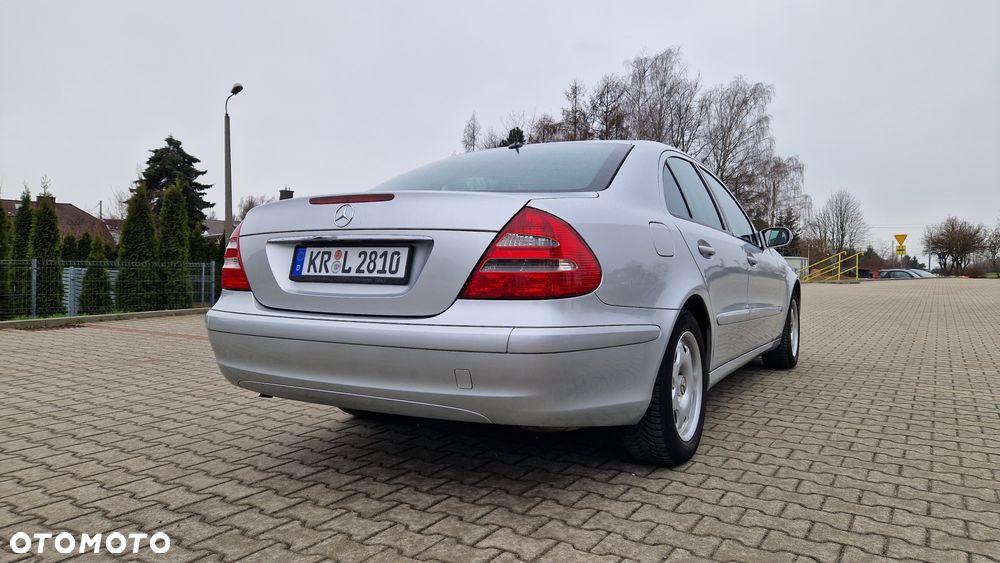 Mercedes-Benz Klasa E 200 Kompressor Automatik Classic - 34