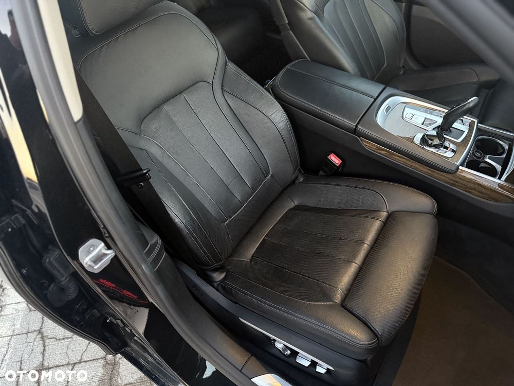 BMW Seria 7 740Li xDrive - 19