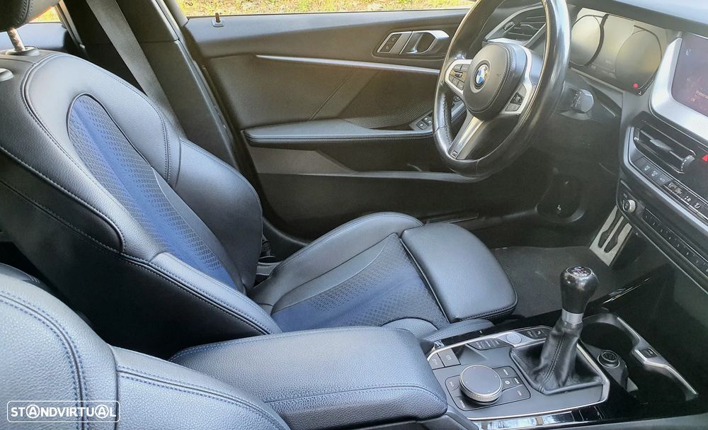 BMW 116 d Pack Desportivo M - 16